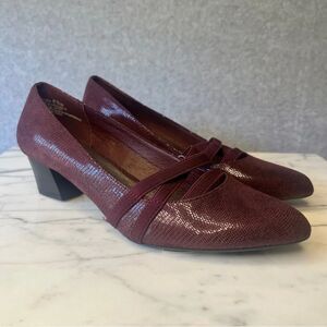 Kim Rogers Women’s Olissa Pumps Maroon Faux Leather Comfy SlipOn‎ Shoe size 6.5